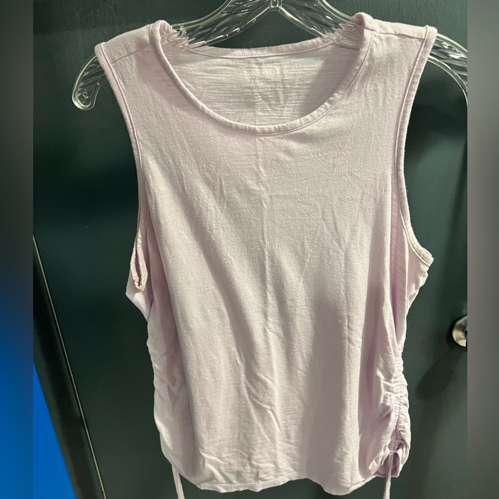 Women’s lavender tank top